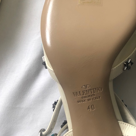 Brand new never worn Valentino High Heels - Picture 3 of 4